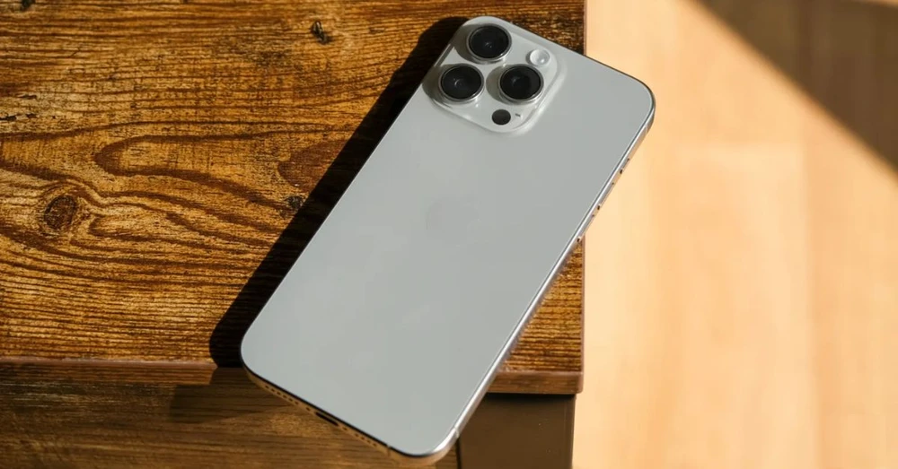 Đánh giá iPhone 15 Pro Max sau 2 năm: Có còn đủ hấp dẫn?