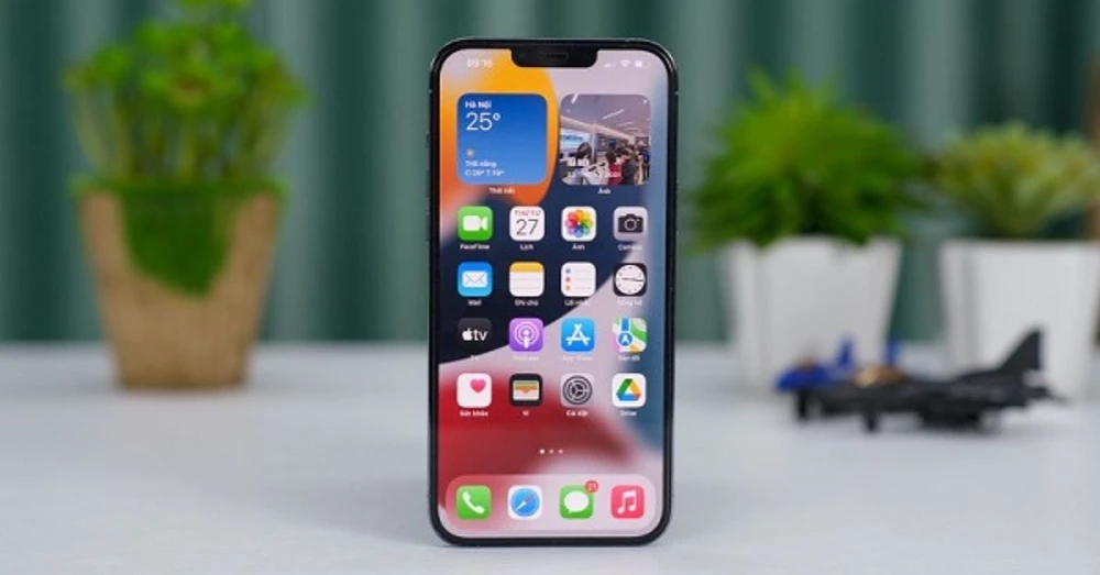 Màn hình iPhone 13 là màn hình gì? Kích thước bao nhiêu inch?