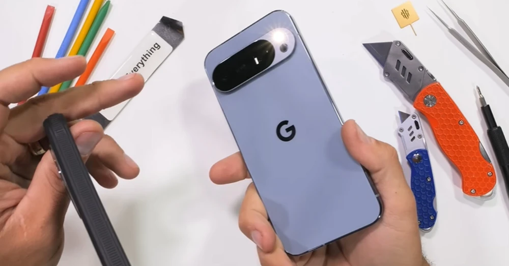Tháo rời Google Pixel 10 Pro XL: Bất ngờ về mức độ dễ sửa chữa