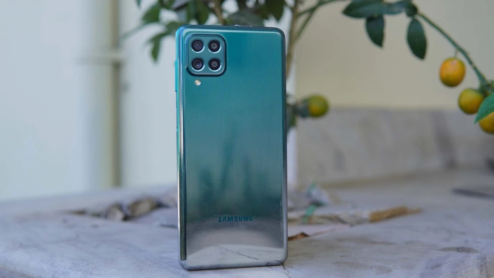 Đánh giá Galaxy M62: Dung lượng pin khủng 7000mAh, chip Exynos 9825