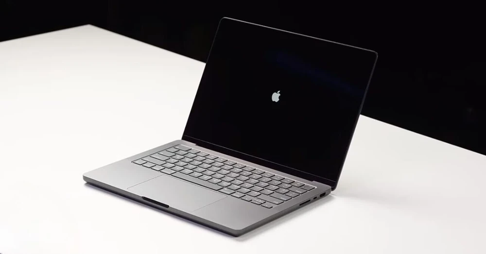 Video mở hộp MacBook Pro M4 bất ngờ xuất hiện trên YouTube!