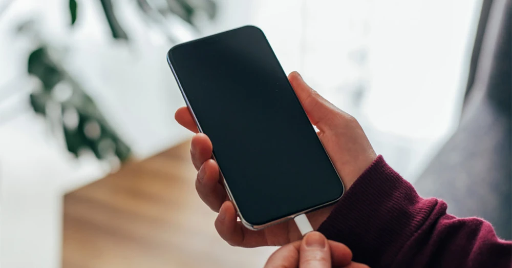 iPhone sạc không vào pin hoặc sạc chậm? Xem ngay 5 cách khắc phục siêu hiệu quả dưới đây