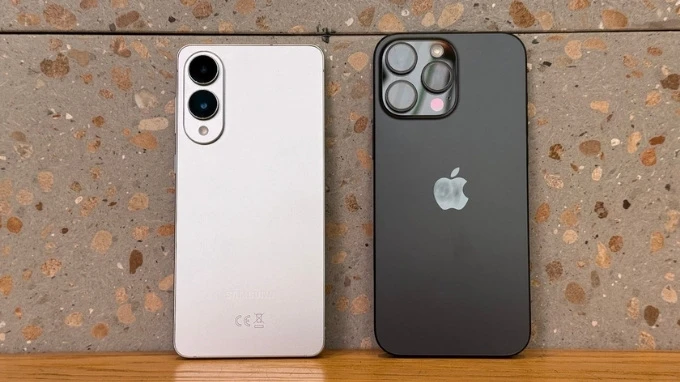 So sánh Galaxy S25 Edge và iPhone 16 Pro Max: Flagship nào ấn tượng hơn?