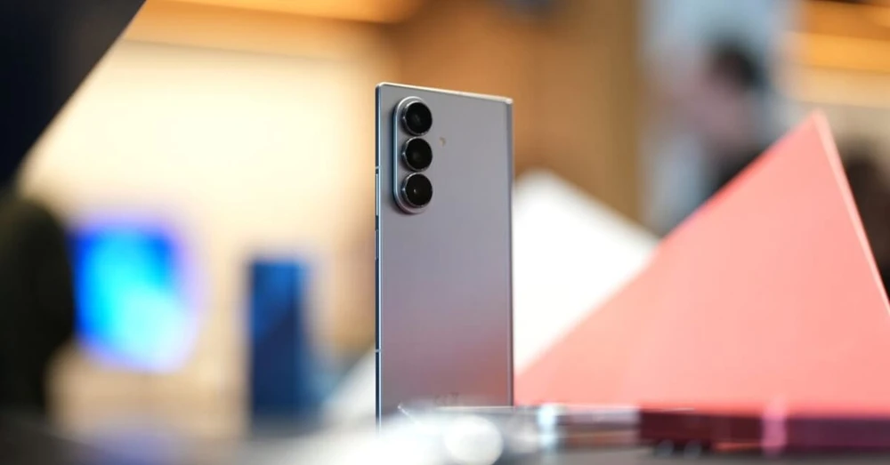 Ai nên mua Samsung Galaxy Z Fold 7? Mua ở đâu giá tốt, nhiều ưu đãi