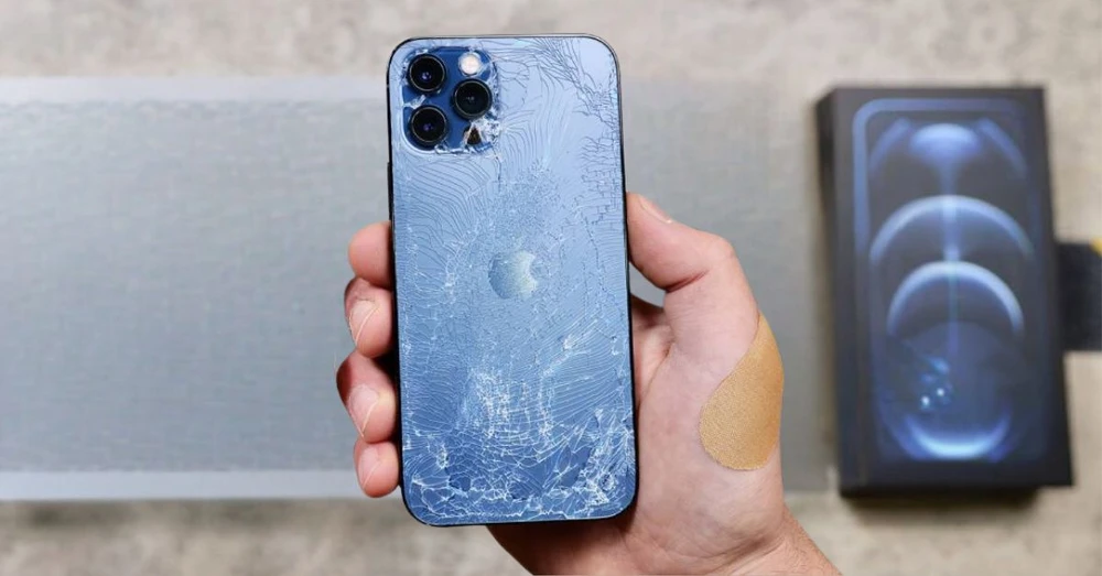 Thay mặt sau iPhone 12 Pro Max giá bao nhiêu?