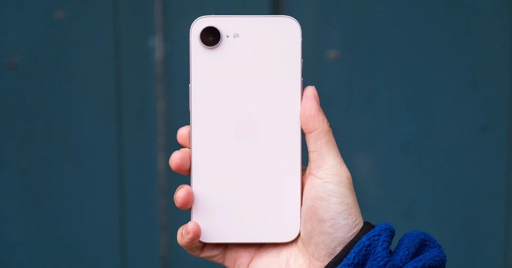 Đánh giá iPhone 17e chi tiết: Giá rẻ nhưng có đáng mua không?
