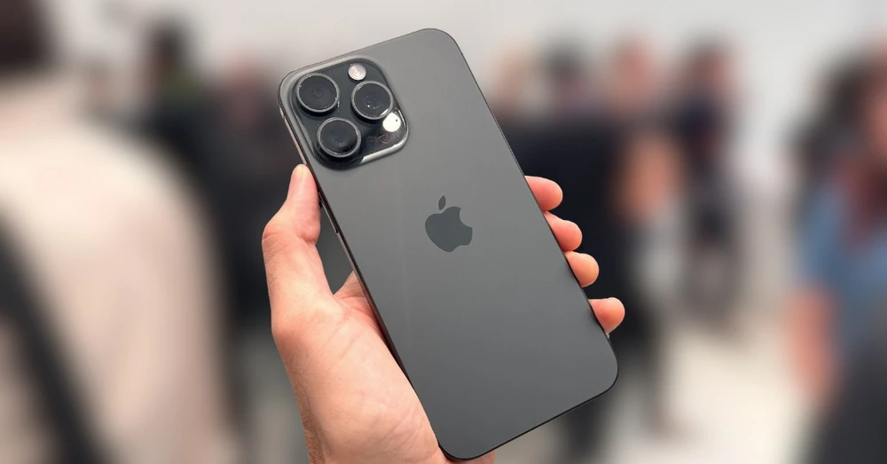 Hướng dẫn cách kiểm tra iPhone 15 Pro Max cũ, tránh hàng dựng