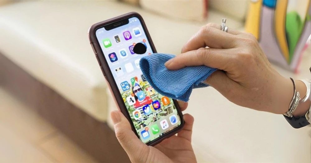 Hướng dẫn cách khắc phục màn hình iPhone bị chấm đen