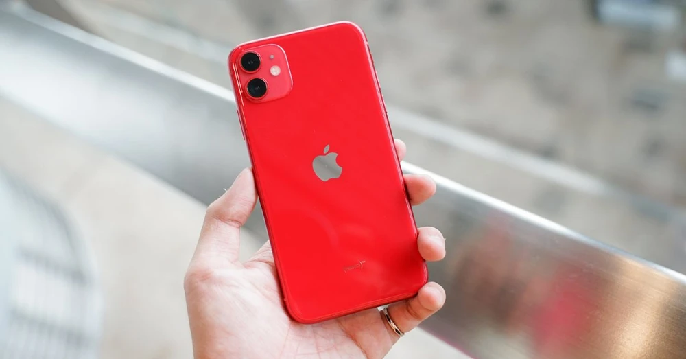 iPhone 11 mới 100% giá chỉ 7.9 triệu đồng, có nên mua?
