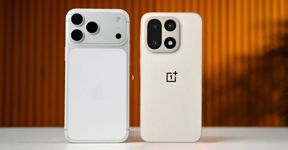 So sánh OnePlus 15 và iPhone 17 Pro Max: Nên mua máy nào?