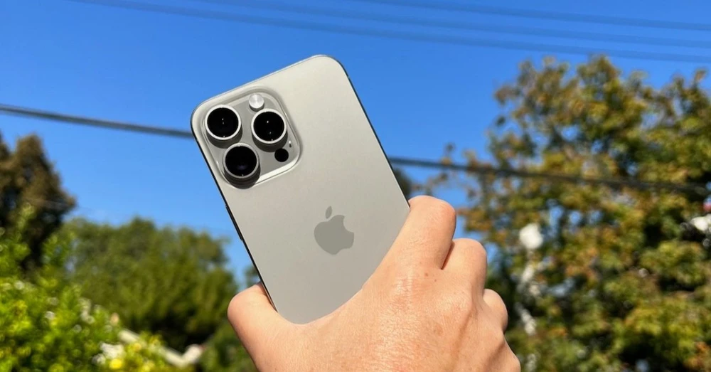 Nên chọn mua iPhone nào để xử lý công việc tốt hơn?