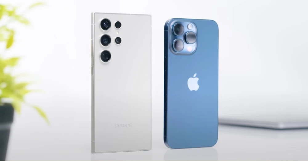 So sánh iPhone 15 Pro Max và Samsung S24 Ultra: Nên mua máy nào?