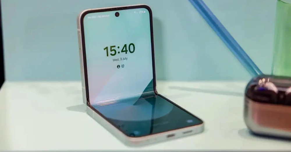 Đánh giá pin Galaxy Z Flip 6: Pin dùng liên tục hơn 10 tiếng, thoải mái sử dụng cả ngày!
