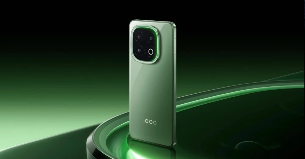 Tên gọi iQOO 15 chính thức xác nhận, dự kiến ra mắt cùng iQOO 15 Ultra vào tháng 10