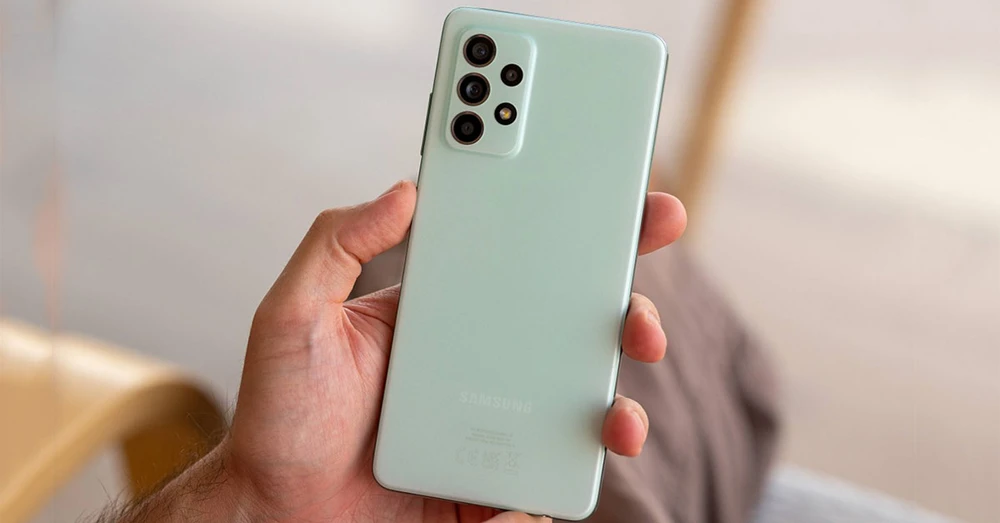 Samsung Galaxy A73 5G và Galaxy A52s 5G: Cặp sinh đôi khiến người dùng bối rối