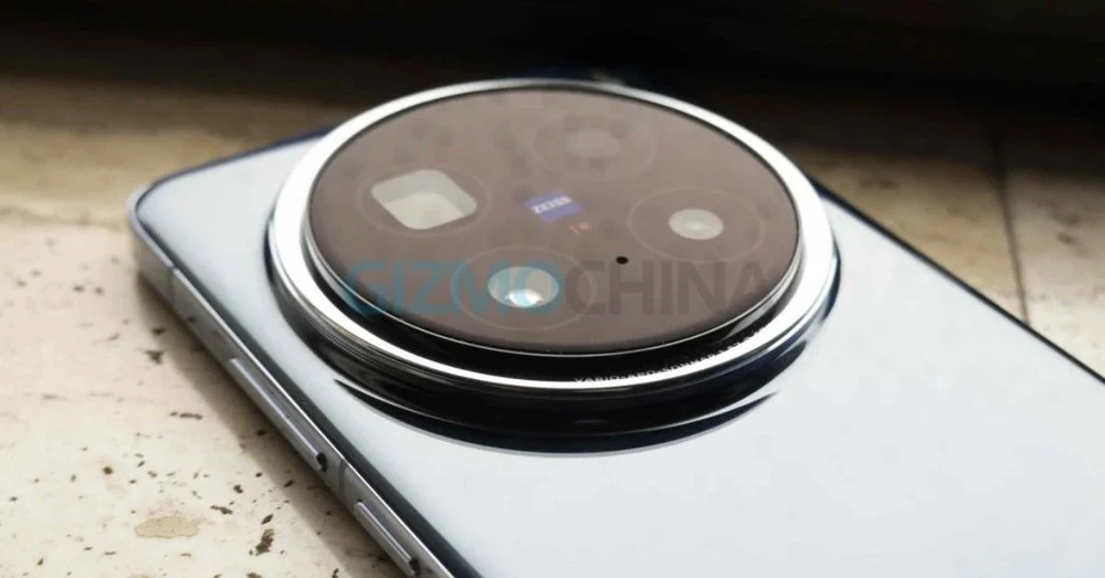 Vivo X200 Ultra lộ diện với cụm camera khủng và thông số cấu hình ấn tượng