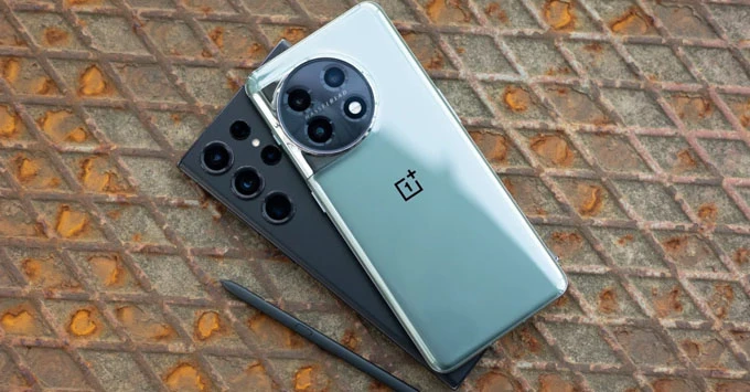 So sánh Galaxy S23 Ultra và OnePlus 11: Flagship Android nào đáng mua hơn?