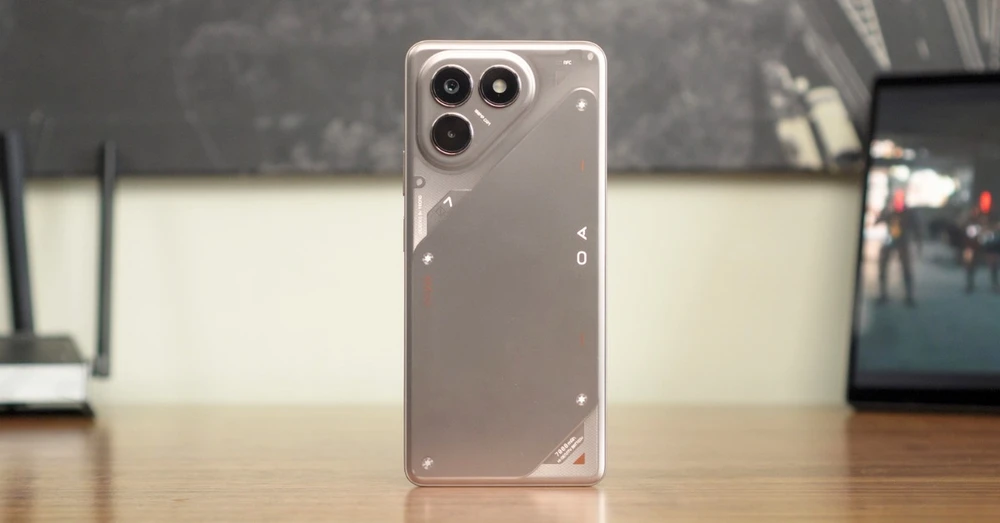 Đánh giá Tecno Pova 7 chi tiết: Có gì ngoài viên pin khủng?