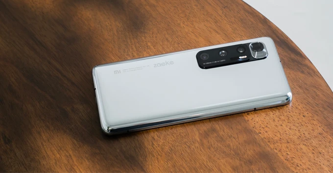 Trên tay Xiaomi Mi 10 Ultra: Phiên bản kỷ niệm 10 năm của Xiaomi khiến người dùng không thể rời mắt