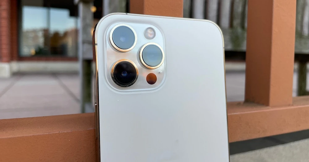 Sensor Shift trên iPhone 12 Pro Max có gì tốt hơn cơ chế chống rung quang học bình thường ?