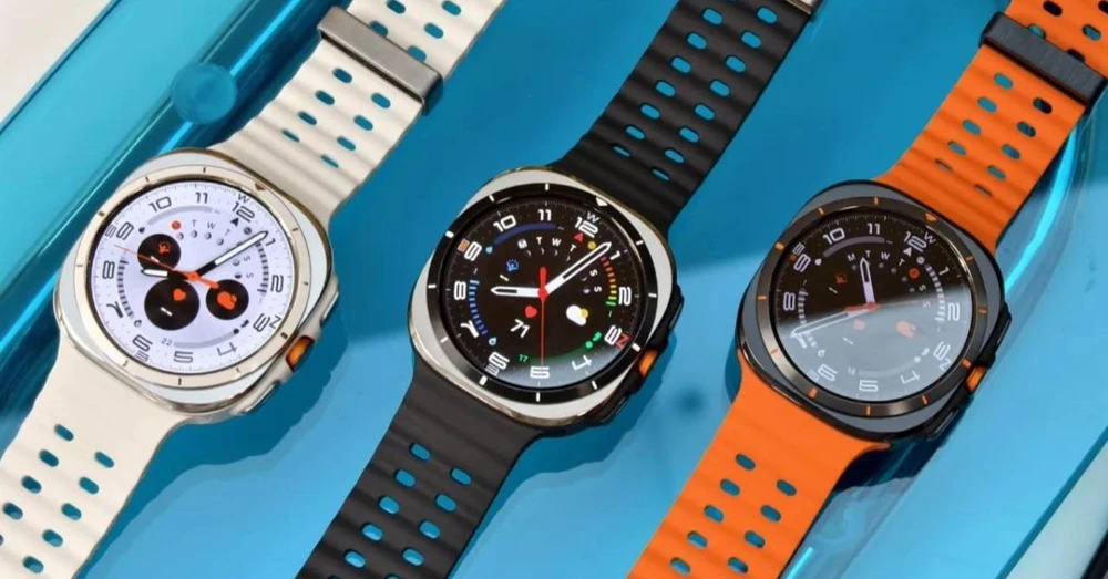 Galaxy Watch Ultra có gì mới? Giá bao nhiêu? Có đáng mua không?