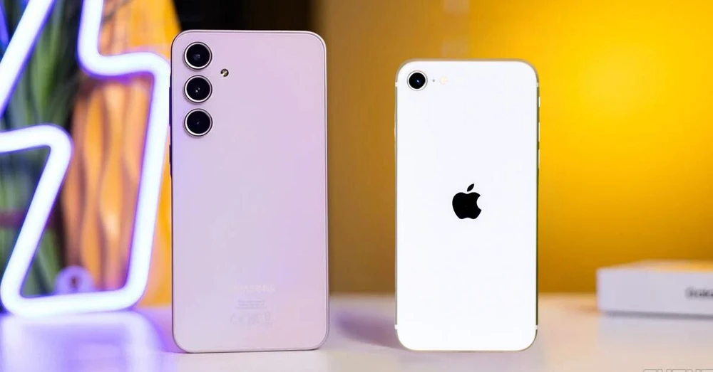 So sánh Galaxy A35 và iPhone SE 2022: Lựa chọn nào đáng tiền hơn?