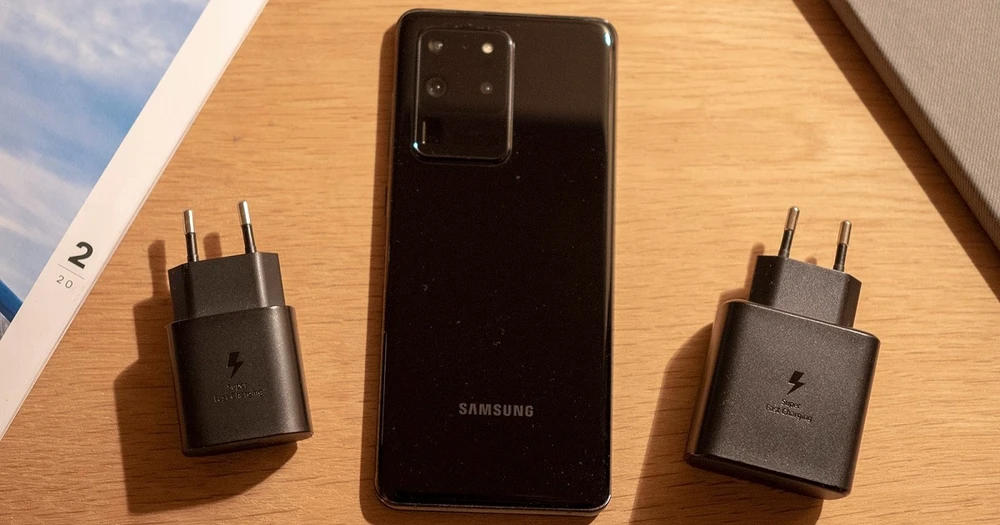 Galaxy S20 Ultra có đáng để bỏ thêm tiền mua bộ sạc 45W so với bộ sạc 25W tiêu chuẩn không ?