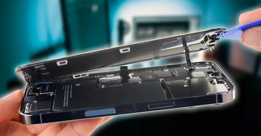 Thay màn hình iPhone giá bao nhiêu: Cập nhật bảng giá từ iPhone 11 - iPhone 17