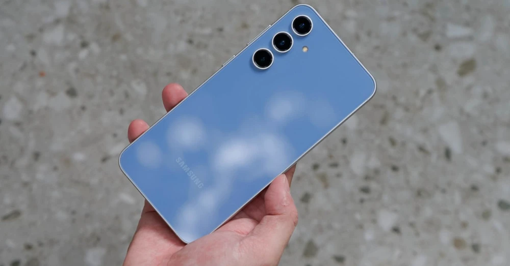 Mua Galaxy S23 FE chỉ từ 9 triệu đồng để trải nghiệm tính năng Galaxy AI