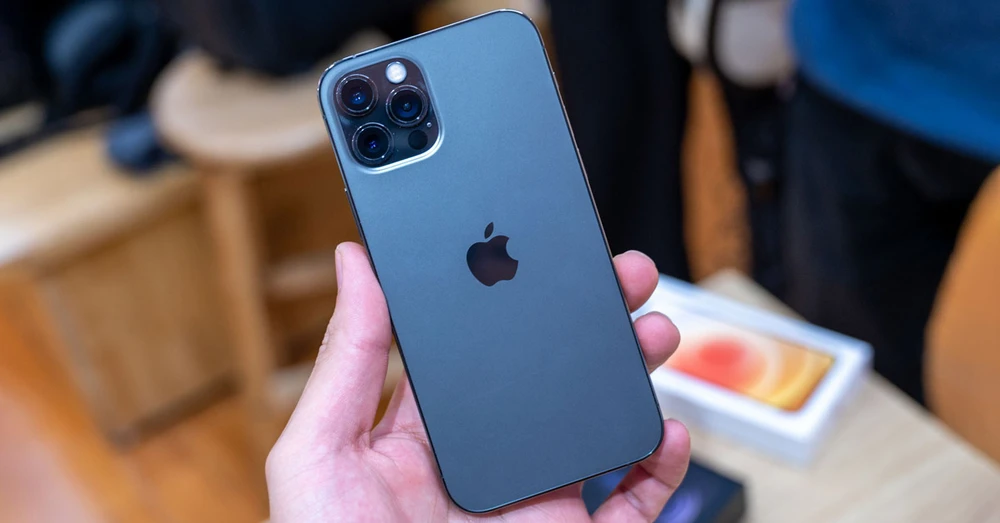 Giá iPhone 12 Pro chỉ từ 11 triệu có nên mua ở thời điểm hiện tại?