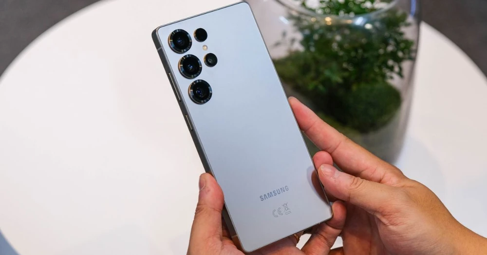 Đánh giá độ bền Galaxy S25 Ultra: Liệu có xứng đáng với giá tiền?