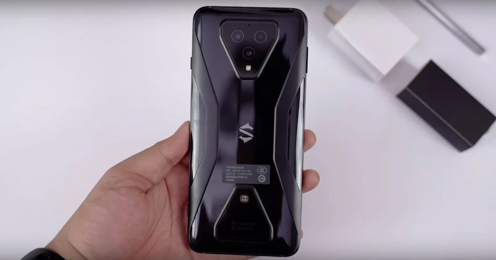 Dùng Black Shark 2 có nên nâng cấp Black Shark 3 không?