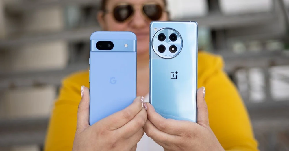 So sánh Google Pixel 8a và OnePlus 12R: Nên mua điện thoại nào?