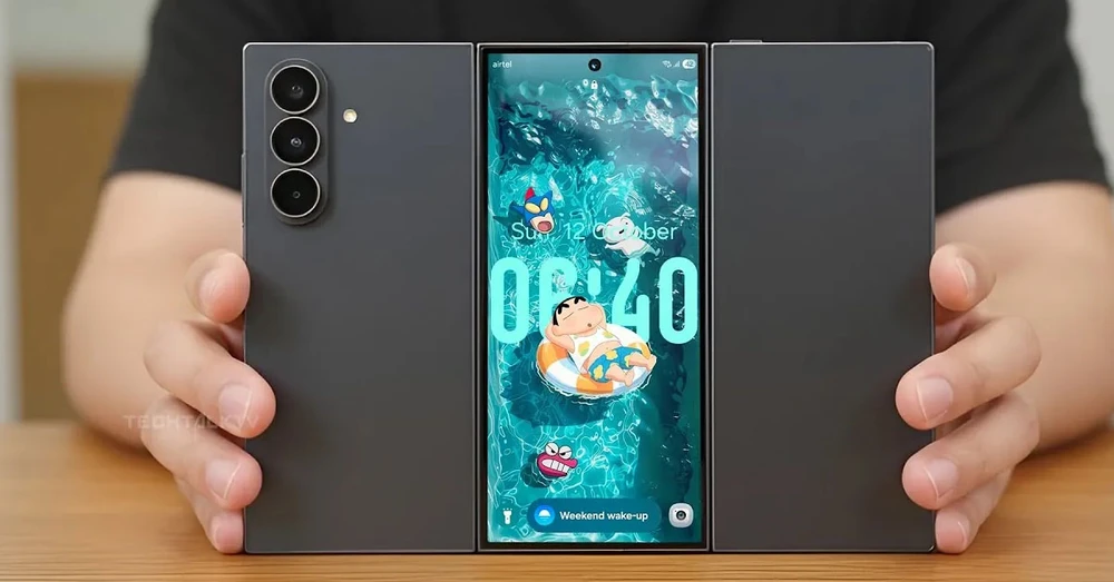 Samsung ra mắt Galaxy Z TriFold: Màn hình gập 3 hơn 10 inch