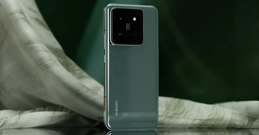 Xiaomi 15 Pro sẽ có thân máy mỏng hơn với màn hình cong siêu nhỏ 2K