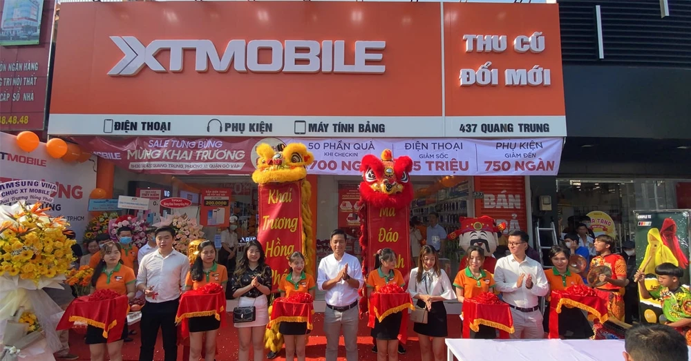 Hình ảnh khai trương cửa hàng XTmobile tại 437 Quang Trung