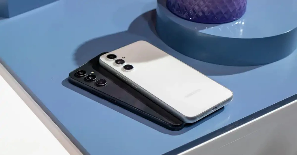 Đánh giá Galaxy A54 5G: Điện thoại tầm trung cao cấp dành cho Gen Z?