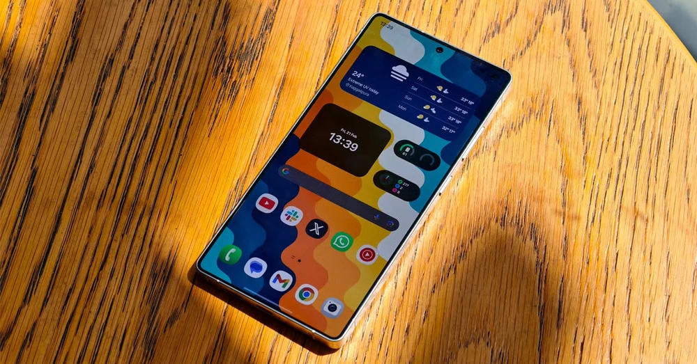 Galaxy S26 Ultra lộ diện: Màn hình 6,89 inch lớn hơn, viền siêu mỏng và pin cải thiện
