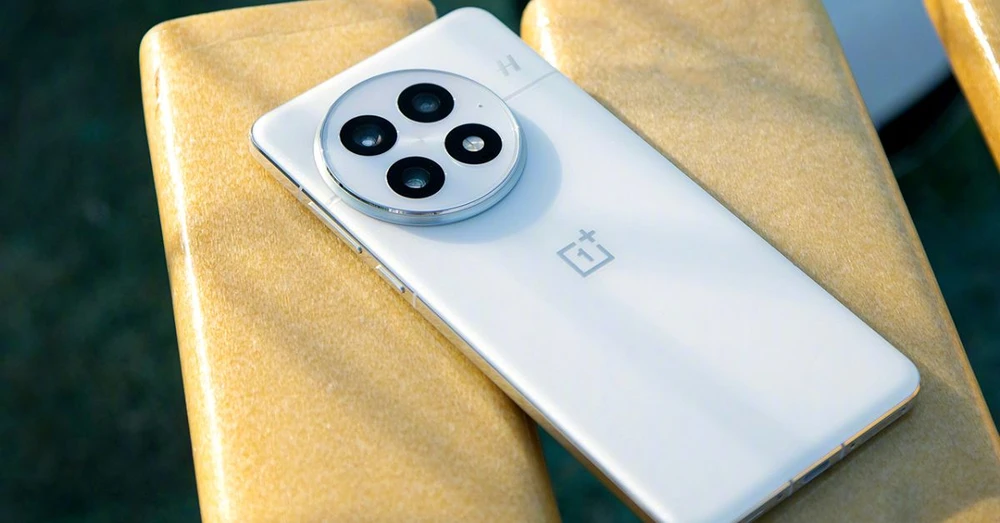 Thông số kỹ thuật camera của OnePlus 15 được tiết lộ trong thông tin rò rỉ mới nhất