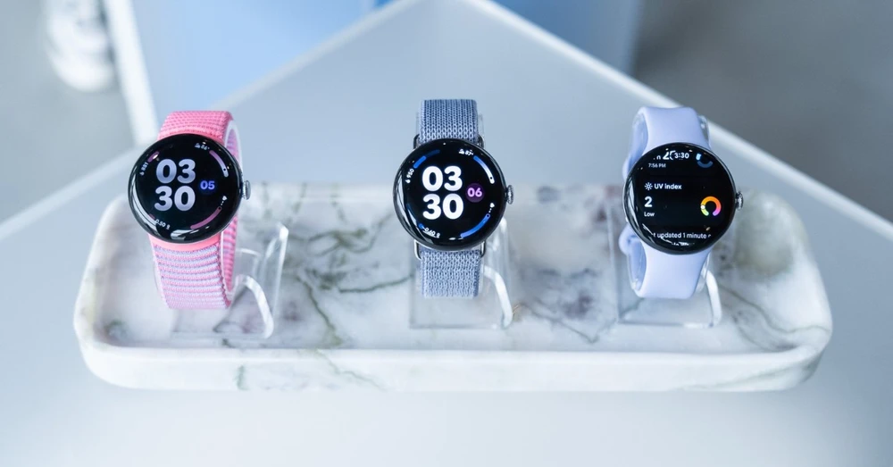 Google Pixel Watch 4 ra mắt: Màn hình vòm, tính năng SOS qua vệ tinh và hơn 50 chế độ tập luyện