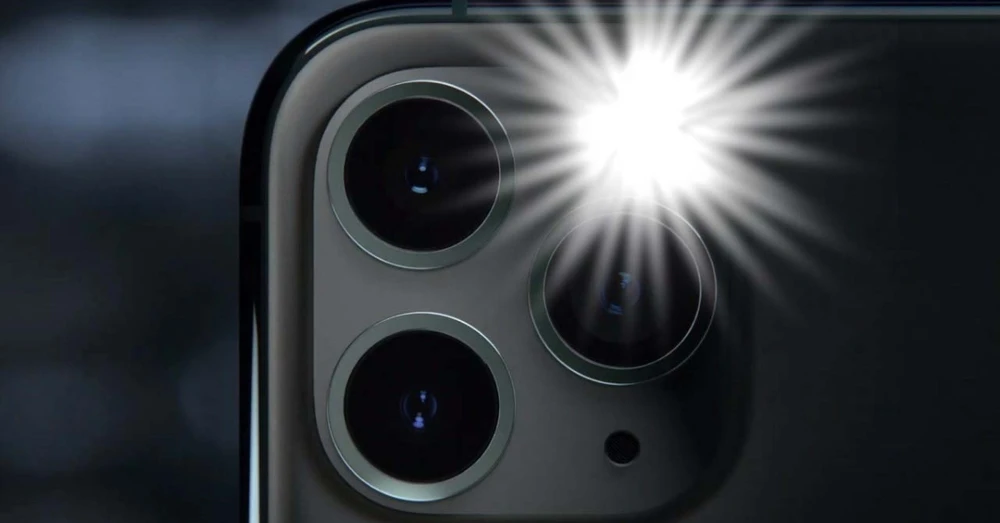 Cách bật, tắt đèn flash khi có cuộc gọi, tin nhắn đến trên điện thoại iPhone và Android