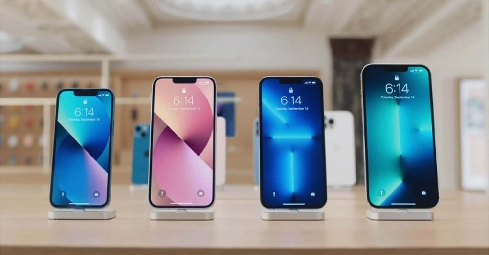 Giá thay màn hình iPhone 13 Series chính hãng, linh kiện mới nhất