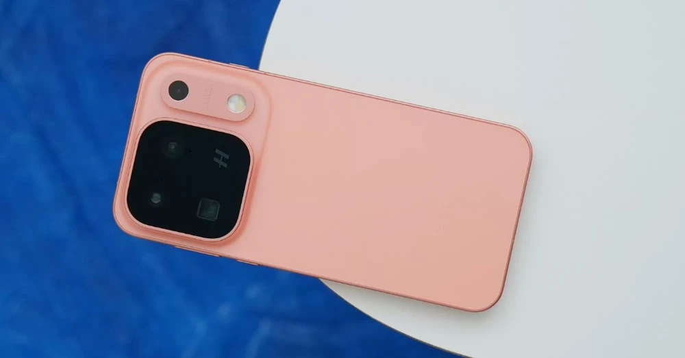 Cận cảnh OPPO Find X10 Pro Max: Quái vật camera 200MP, pin 8.000mAh, chip 2nm