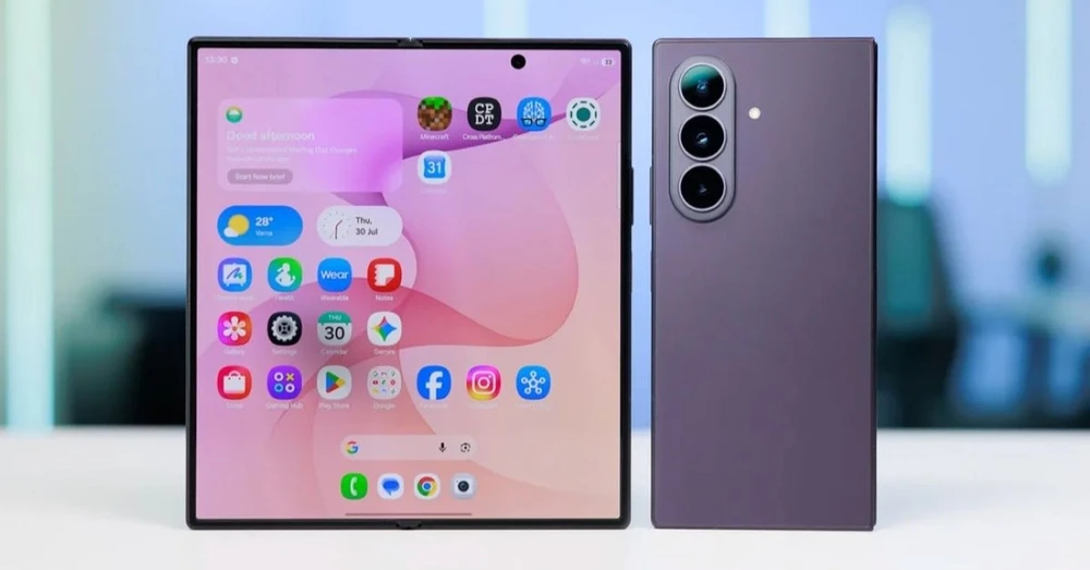 TOP hình nền Samsung Galaxy Z Fold8 Ultra đẹp, chất lượng cao