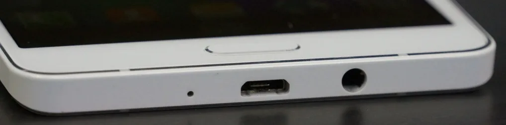 Samsung-Galaxy-A7-charging-port-Bottom