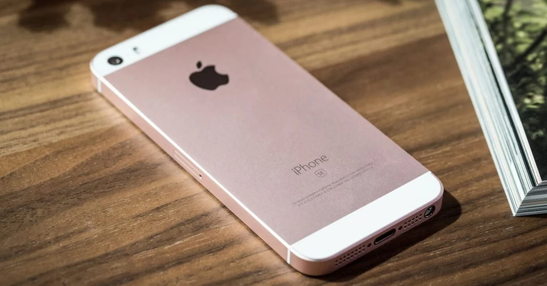 iPhone SE vẫn hoạt động tốt khi cập nhật iOS mới nhất dù đã ra mắt 6 năm