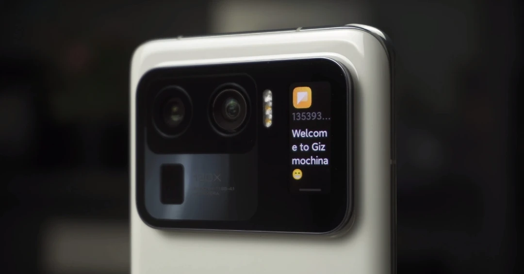 Xiaomi 16 Pro Max có thể sẽ hồi sinh màn hình phụ phía sau, theo rò rỉ mới nhất
