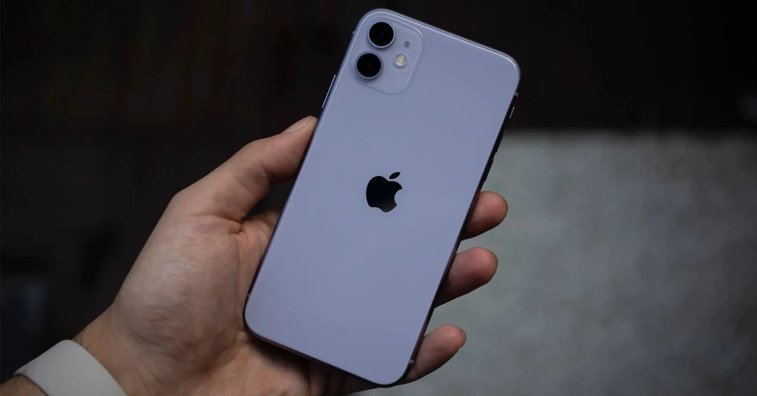 So sánh iPhone SE 2022 5G và iPhone 11: Model nào dành cho bạn?