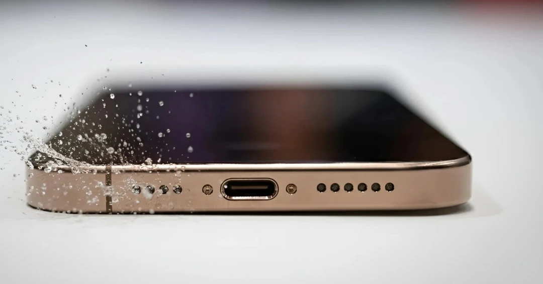 Hướng dẫn cách đẩy nước ra khỏi loa trên iPhone để 'cấp cứu' kịp thời