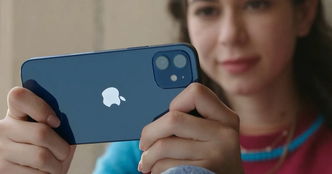 iPhone 12 báo camera linh kiện không xác định có nên mua không?